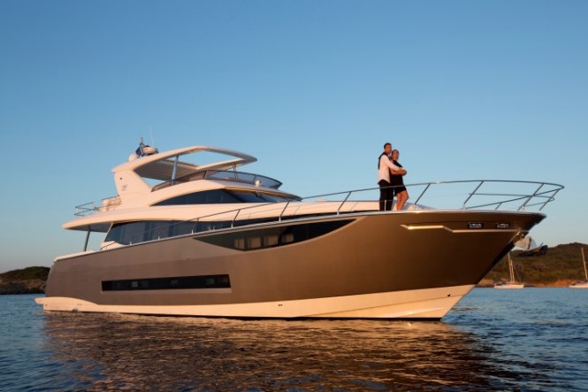 Prestige 750 Yacht