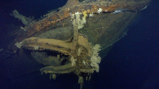 The Musashi carried two 15-ton anchors. The starboard anchor remains in place. (PRNewsFoto/Paul G. Allen)
