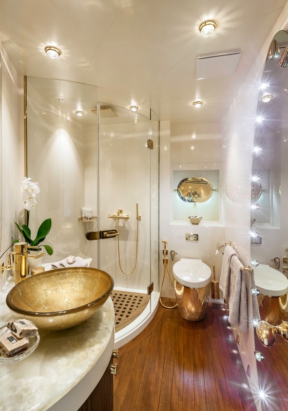 Tornado superyacht - Bathroom
