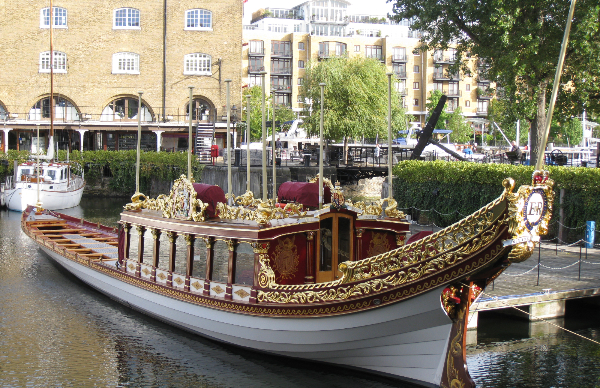 Gloriana – The Queen’s Row Barge