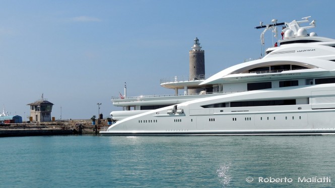 Maryah Yacht - aft view - Photo by Roberto Malfatti