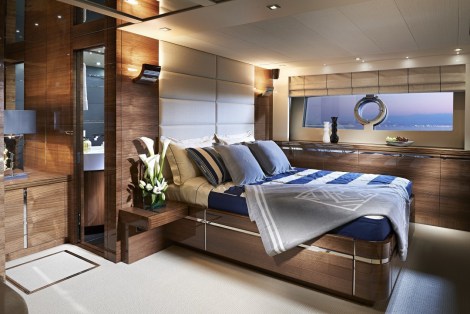 Master Stateroom - Sunseeker 80 Sport Yacht