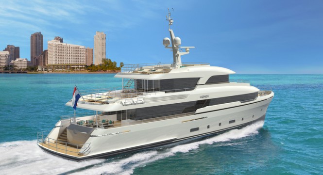 Moonen motor yacht Martinique - aft view