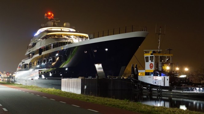 Symphony Yacht night journey - Photo by Kees Torn