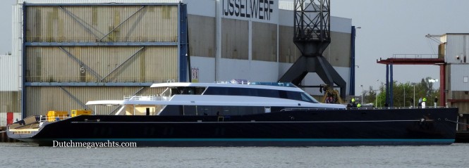 AQUIJO Yacht - side view - Photo by Dutchmegayachts