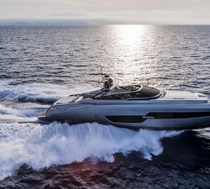 New RIVA 88’ FLORIDA Superyacht – First Convertible Hardtop Yacht