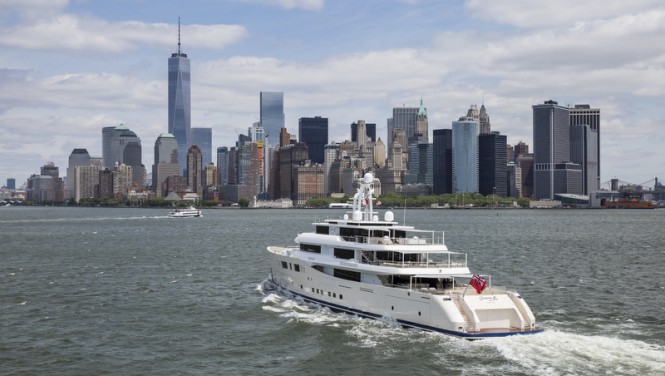 Luxury motor yacht GRACE E heading to Manhattan - Photo by Onne van der Wal