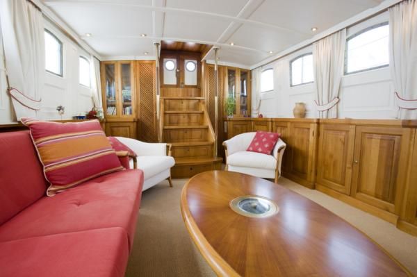 Luxury yacht FRYA - Saloon