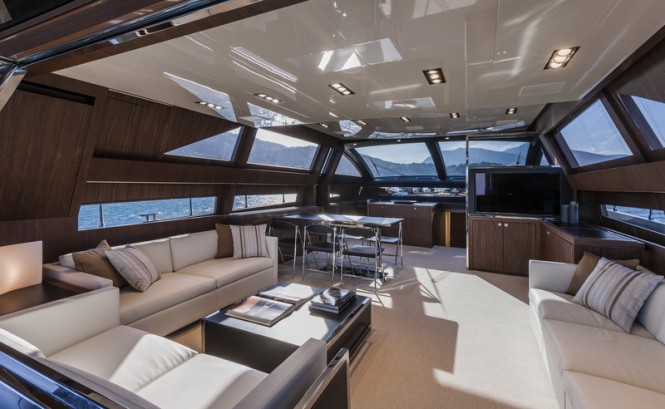 Motor yacht Domino Super - Main deck salon