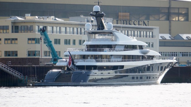 Phoenix 2 Yacht - aft view - Photo by DrDuu