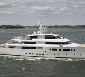 Arrival of Impressive 73m Picchiotti Mega Yacht GRACE E in New York City