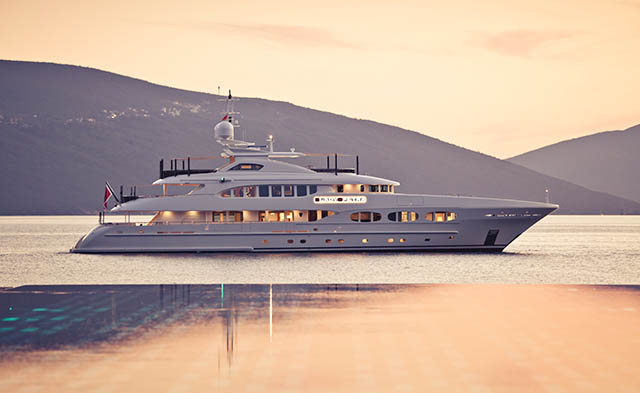 47m super yacht LADY PETRA by HEESEN