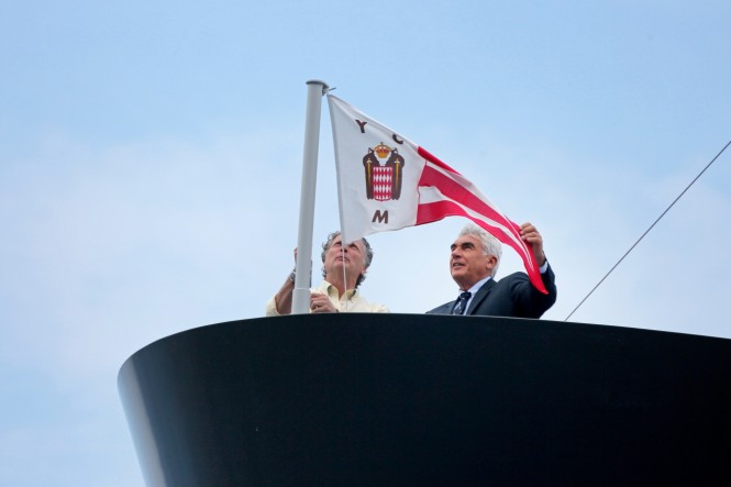 Arrival of YERSIN Yacht in Monaco - Photo by Ameller