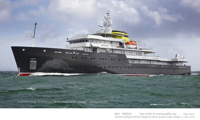 Luxury motor yacht YERSIN - side view