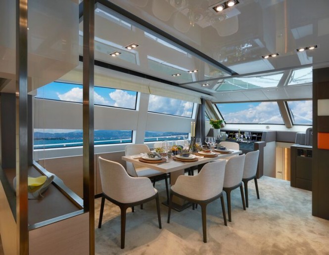 SY 70 Yacht - Dining