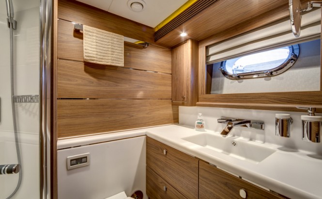Super yacht SELENA - Bathroom