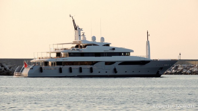 Super yacht SYNA - Photo by Roberto Malfatti