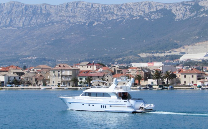 Superyacht SELENA underway