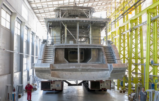 DYNAMIQ D4 superyacht entering the new shed