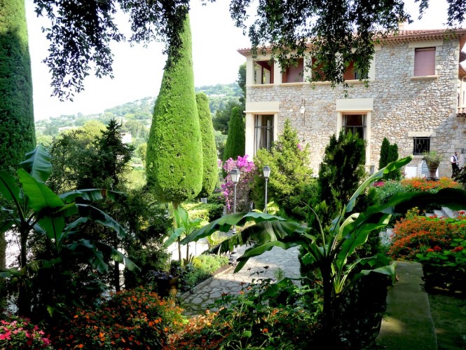 Jardin de la Villa Domergue - Cannes - Credit CRT Riviera Cote dAzure