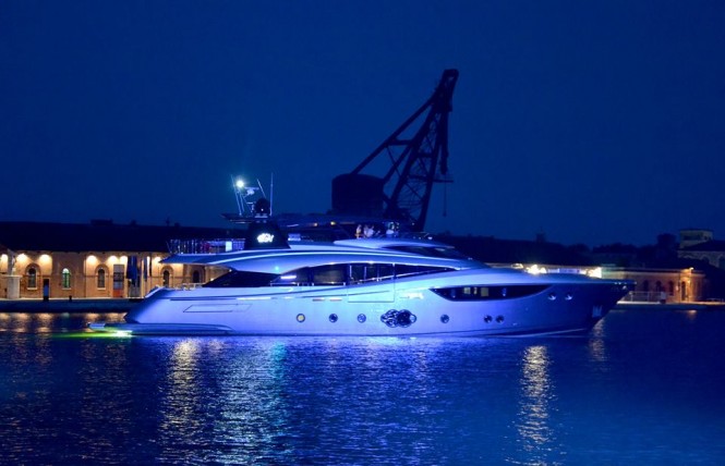 Luxury superyacht MCY 105