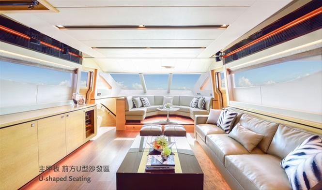 Luxury yacht Horizon E84 - Saloon