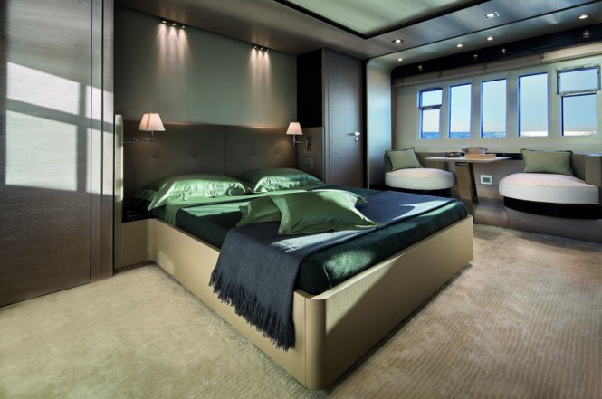 Azimut 83 Yacht master suite is highlighted by the sophistication and space. Photo by Azimut Yachts
