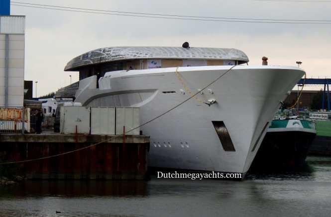 Feadship superyacht BN694 hull - front view - Photo by Dutchmegayachts