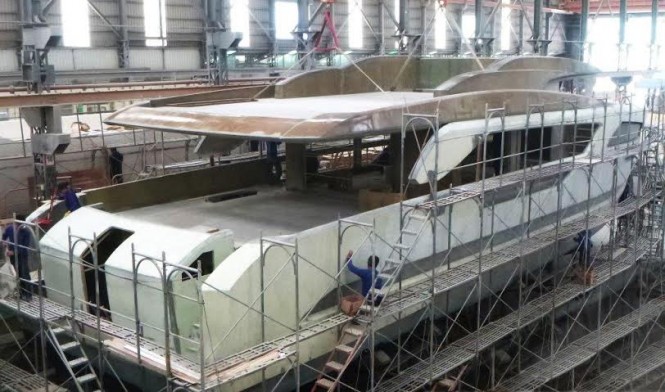 Horizon superyacht FD85 under construction