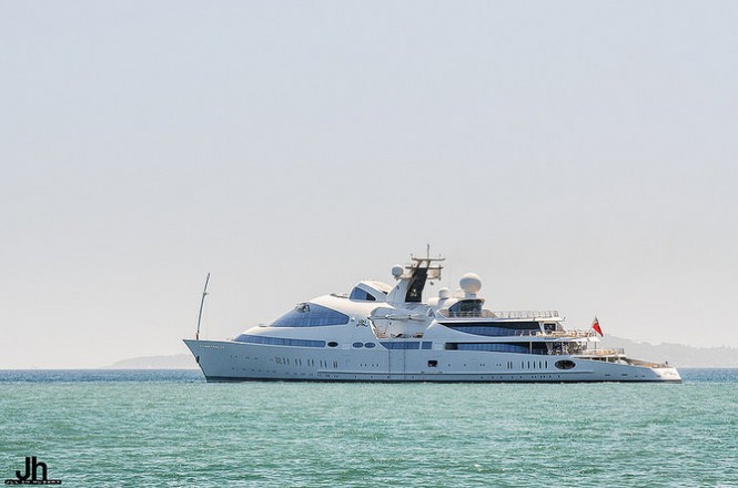 Luxury motor yacht YAS underway - Photo by Julien Hubert