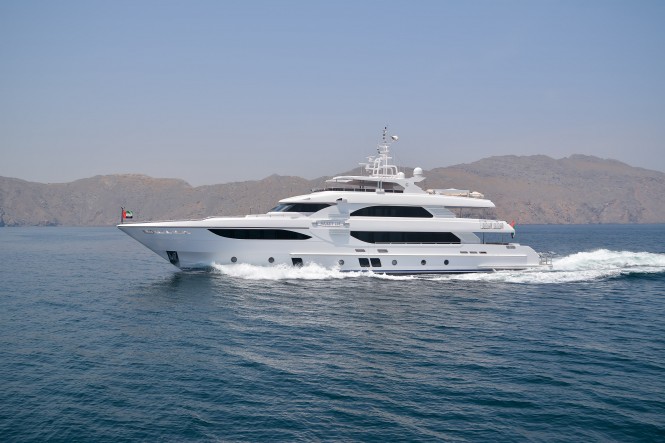 Majesty 135 Yacht - MY Jewel