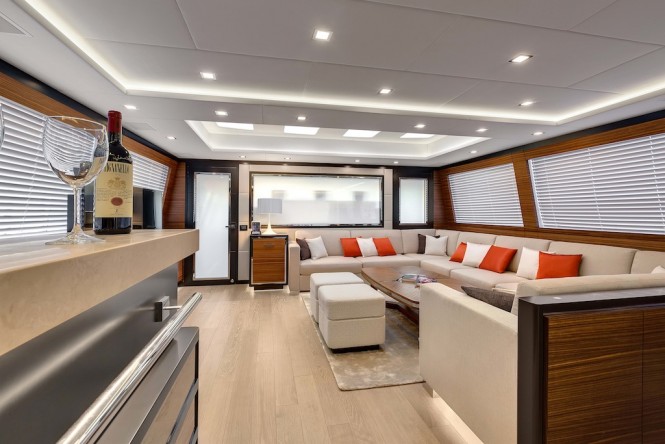 Mangusta 132 Yacht - Interior Saloon