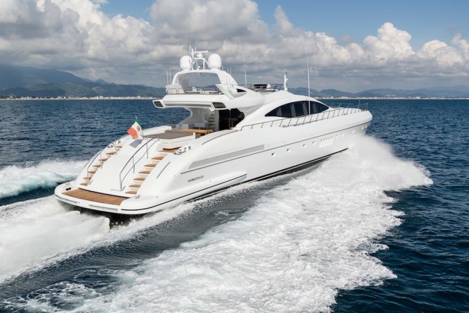 Mangusta 132 Yacht - Running Shot