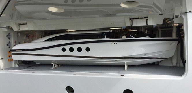 SL8.0m Limousine for Mega Yacht MADAME KATE