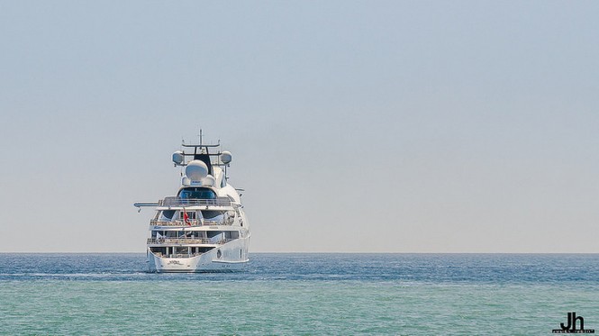 Superyacht YAS - aft view - Photo by Julien Hubert