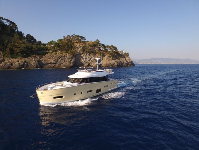 Azimut Magellano 66 Yacht - Running