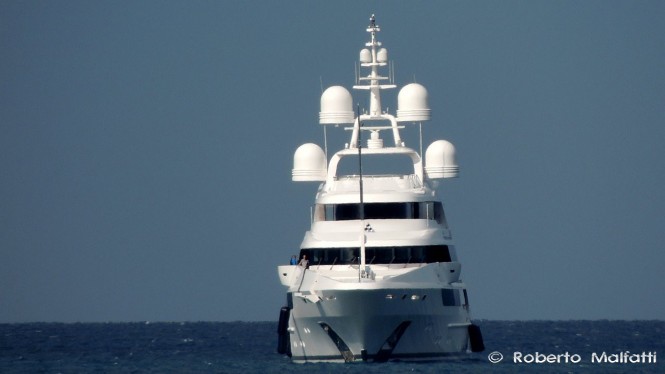 CHOCOLAT Yacht - front view - Photo by Roberto Malfatti