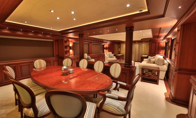 Classic yacht CLARITY - Dining