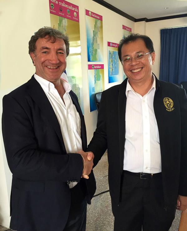 Dr Chula Sukmanop, Director General of the Thailand Marine Department, with Andy Treadwell.