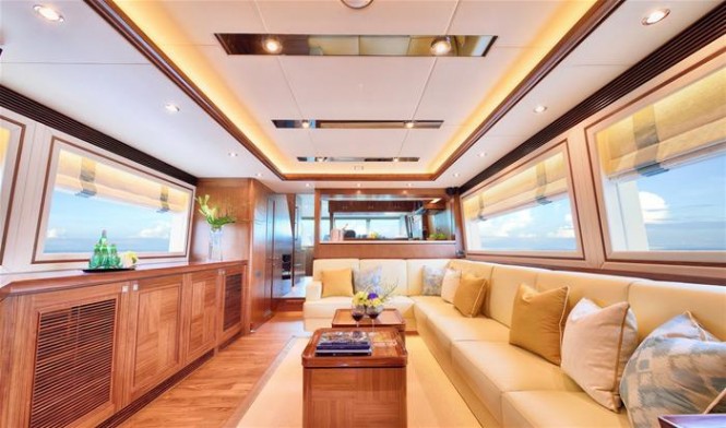 E78 Yacht by Horizon - Saloon