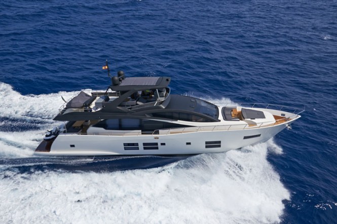 Luxury yacht Astondoa 80 GLX underway
