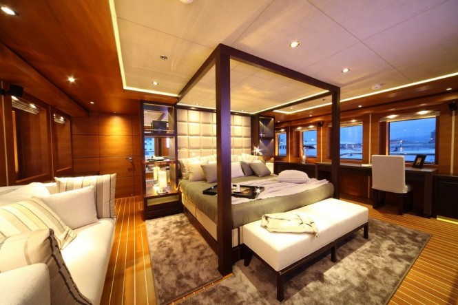 ZALIV III yacht - Onwer Suite