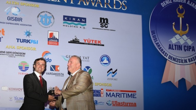 Cenk Bircan, general manager of Palmarina Bodrum, receives Golden Anchor ‘Best Marina Management’ Award 