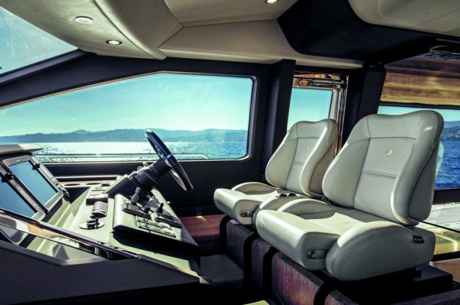 Motor yacht Azimut 72 Fly - Wheelhouse