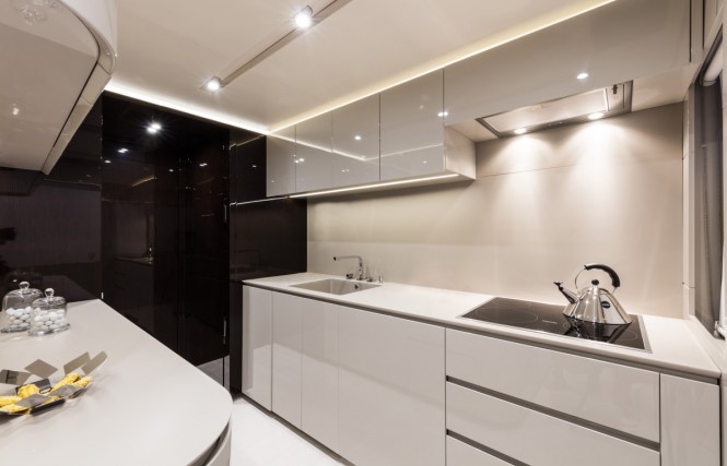 Motor yacht Dreamline 34m - Galley