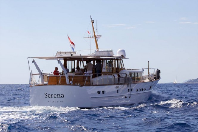Motor yacht SERENA underway - Photo by Feadship and Feadship Fanclub