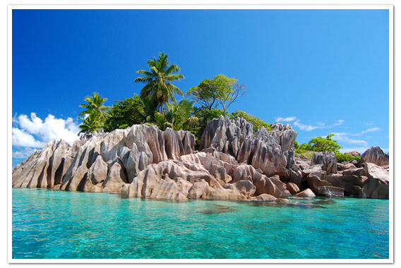 St Pierre Island near Praslin © Gerard Larose - Seychelles Tourism Board