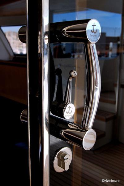 Superyacht BLACK SWAN Handrail by Allufer Tempesta