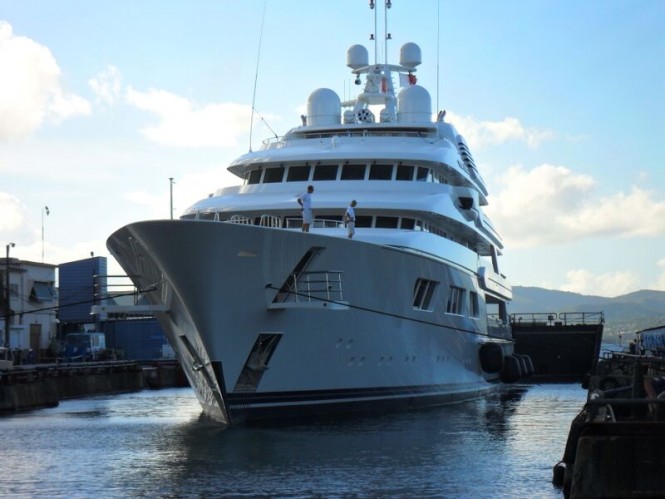 72m Mega Yacht in Martinique