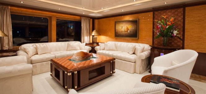 Yacht LADY LOLA - Main Salon